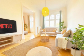 120qm Denkmal Apartment in Krefeld mit Stuck und Balkon - BEUYS Apartments - Krefeld